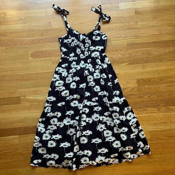 Urban Outfitters Floral Black & White Button Up Midi Dress - Picture 2 of 5